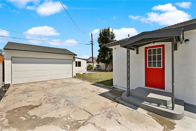 637 E 121st Place, Los Angeles, CA 90059 — photo 4 of 35