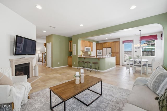 408 Village Commons Boulevard, Camarillo, CA 93012 — photo 2 of 17