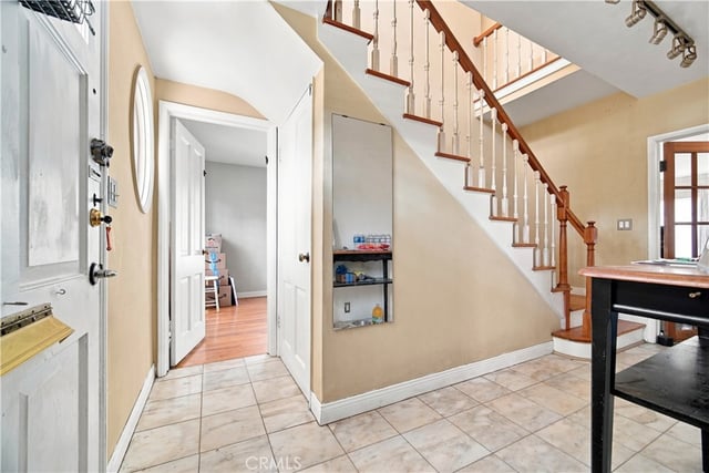 1826 Wellington Road, Los Angeles, CA 90019 — photo 11 of 25