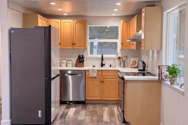 916 N Estates Dr, Brentwood, CA 94513 — photo 4 of 17