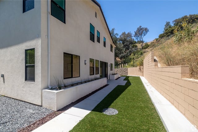 1029 N STALEY LANE, Los Angeles, CA 90042 — photo 3 of 22