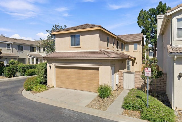 2493 Aurora Lane, Simi Valley, CA 93063 — photo 7 of 44
