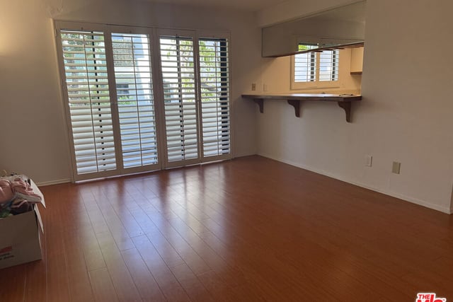 5000 S Centinela Avenue 214, Los Angeles, CA 90066 — photo 5 of 14