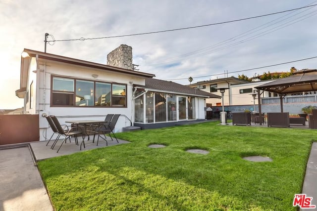 5720 S Chariton Avenue, Los Angeles, CA 90056 — photo 41 of 59