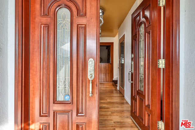 5720 S Chariton Avenue, Los Angeles, CA 90056 — photo 8 of 59