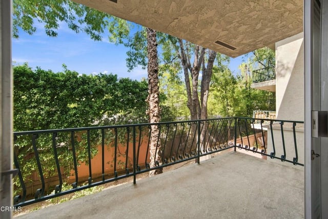 420 S Madison Avenue 204, Pasadena, CA 91101 — photo 15 of 34