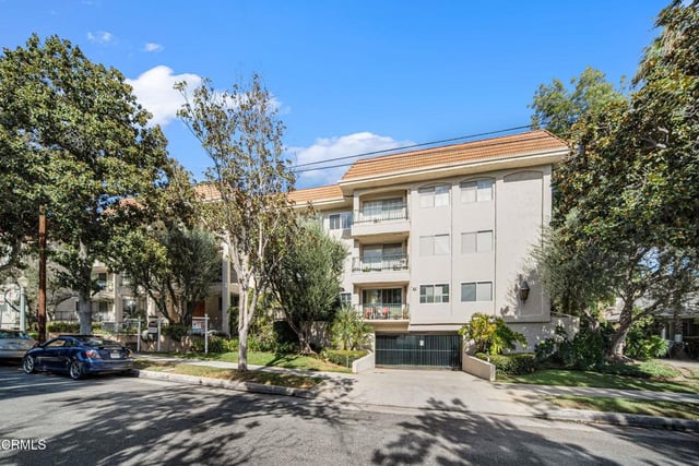 420 S Madison Avenue 204, Pasadena, CA 91101 — photo 3 of 34