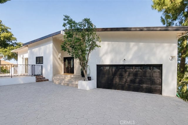 4999 Alatar Drive, Woodland Hills, CA 91364 — photo 8 of 45
