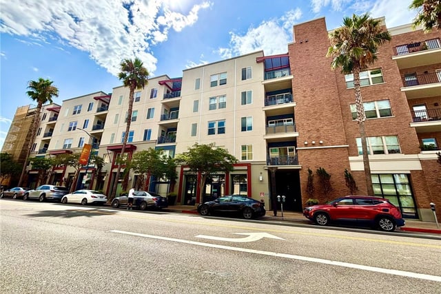 300 E 4th Street 422, Long Beach, CA 90802 — photo 14 of 14