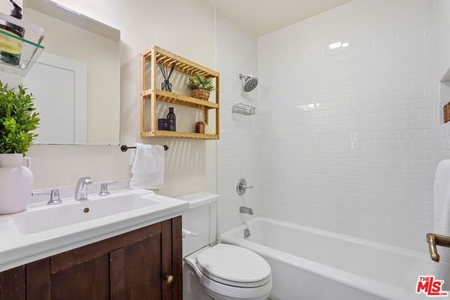 3130 Hutchison Avenue, Los Angeles, CA 90034 — photo 10 of 18
