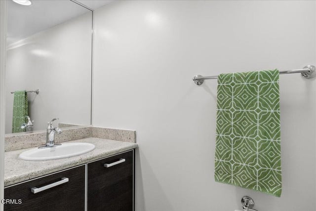 1353 N Fuller Avenue 204, Los Angeles, CA 90046 — photo 19 of 28