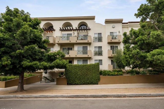 1353 N Fuller Avenue 204, Los Angeles, CA 90046 — photo 24 of 28