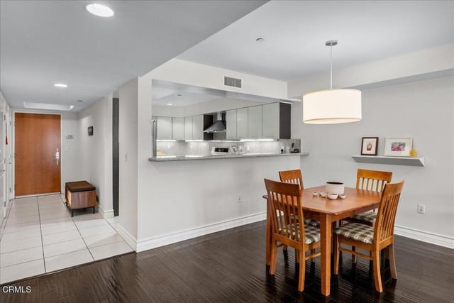 1353 N Fuller Avenue 204, Los Angeles, CA 90046 — photo 4 of 28