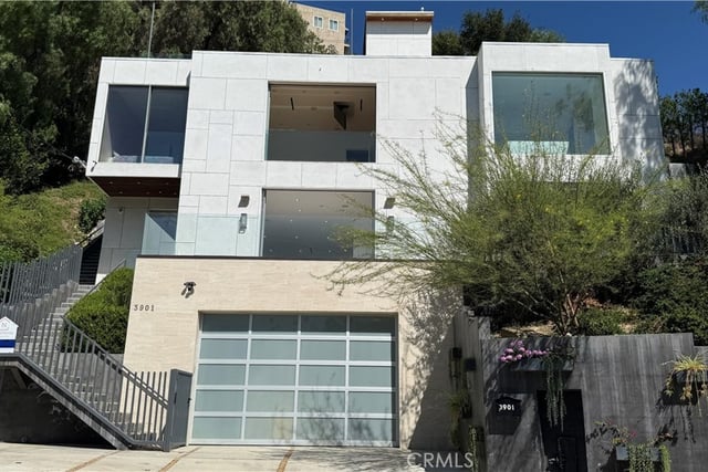 3901 Avenida Del Sol, Studio City, CA 91604 — photo 3 of 39