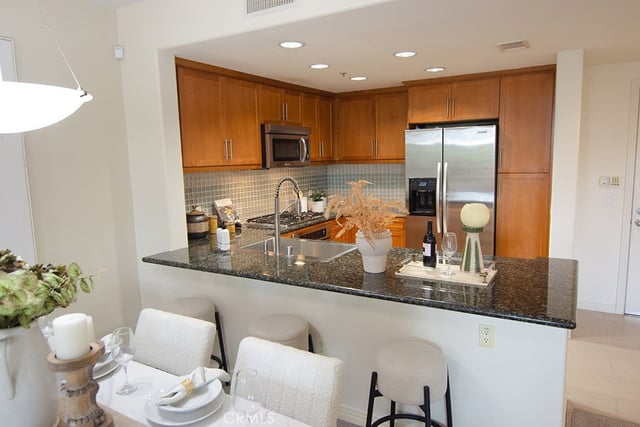 931 E Walnut Street 316, Pasadena, CA 91106 — photo 13 of 32