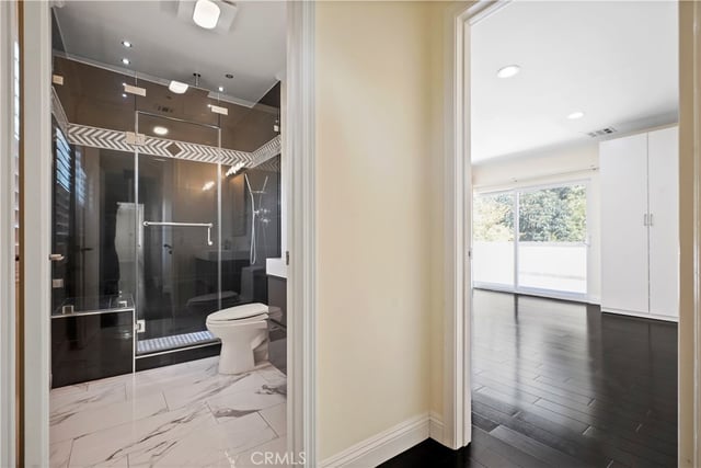1025 E San Jose Ave, Burbank, CA 91501 — photo 8 of 9