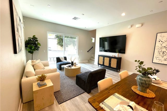 533 Daniel Freeman Circle, Inglewood, CA 90301 — photo 9 of 34