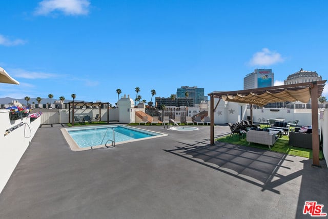 620 S Gramercy Place 320, Los Angeles, CA 90005 — photo 30 of 35