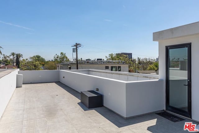 458 S Sycamore Avenue, Los Angeles, CA 90036 — photo 24 of 30