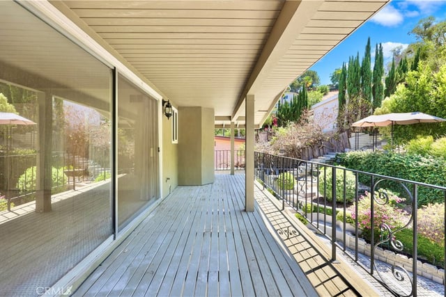 22921 Cass Avenue, Woodland Hills, CA 91364 — photo 33 of 63