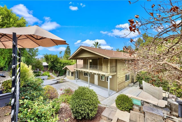 22921 Cass Avenue, Woodland Hills, CA 91364 — photo 7 of 63