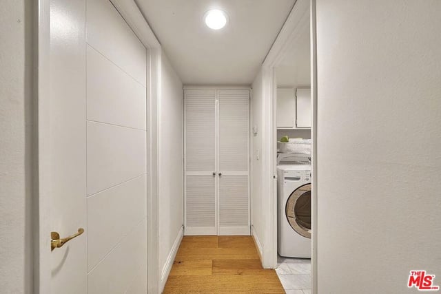 835 S Lucerne Boulevard 205, Los Angeles, CA 90005 — photo 17 of 27