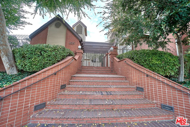 835 S Lucerne Boulevard 205, Los Angeles, CA 90005 — photo 2 of 27