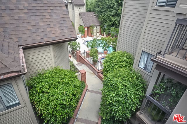 835 S Lucerne Boulevard 205, Los Angeles, CA 90005 — photo 27 of 27