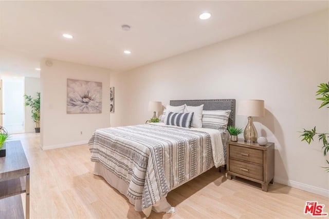 1940 N Highland Avenue 42, Los Angeles, CA 90068 — photo 22 of 40