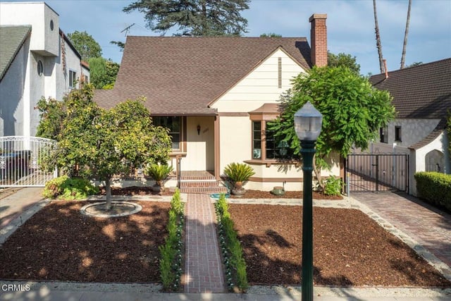 1226 Carmen Drive, Glendale, CA 91207 — photo 3 of 57