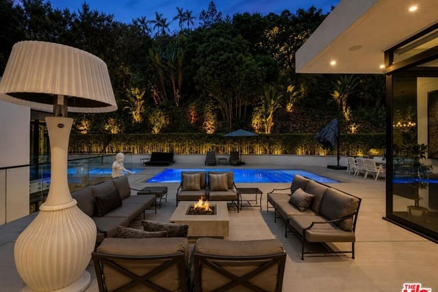 1049 Loma Vista Drive, Beverly Hills, CA 90210 — photo 45 of 48