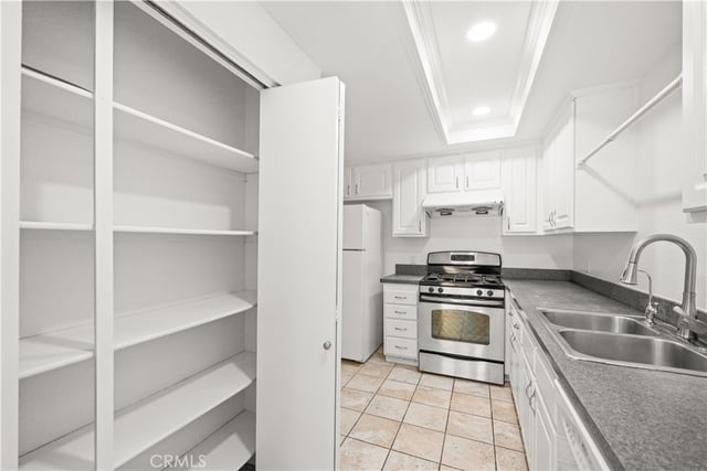 1450 Kauai Street, West Covina, CA 91792 — photo 11 of 40