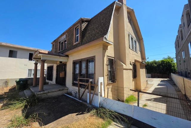 650 N Normandie Avenue, Los Angeles, CA 90004 — photo 5 of 6