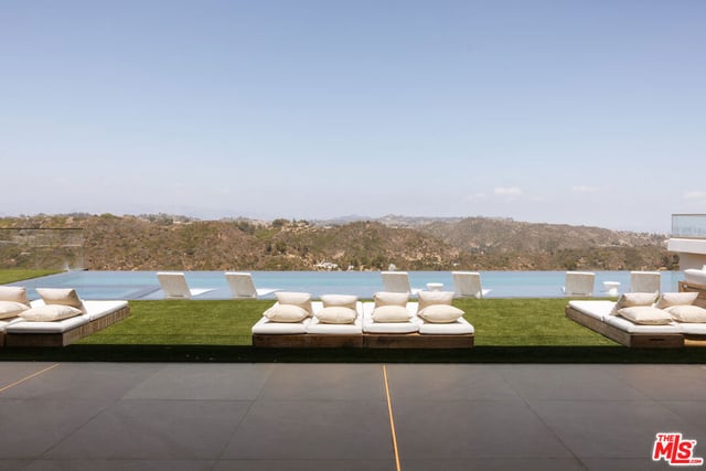 2078 Stradella Road, Los Angeles, CA 90077 — photo 8 of 28