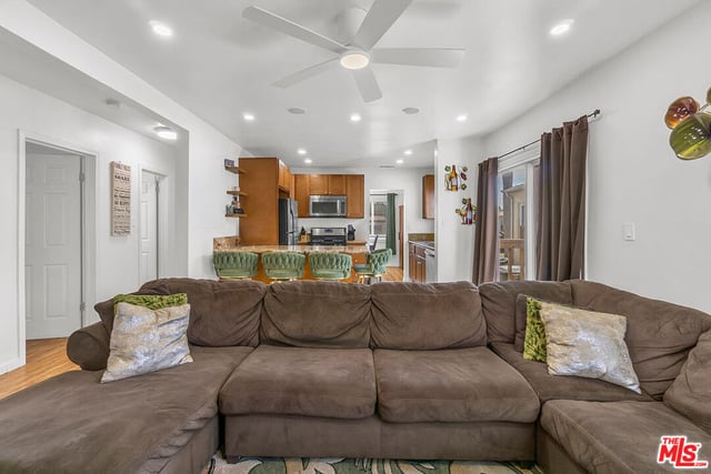 8823 S Wilton Place, Los Angeles, CA 90047 — photo 15 of 55