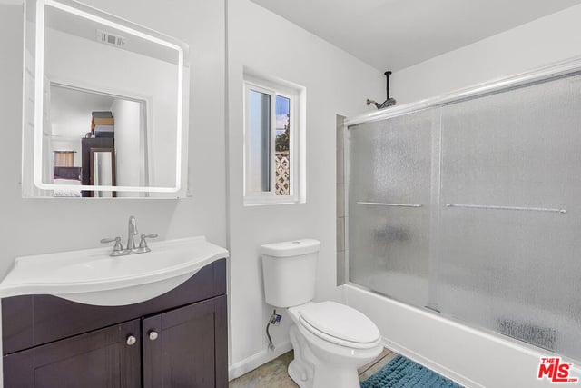8823 S Wilton Place, Los Angeles, CA 90047 — photo 29 of 55