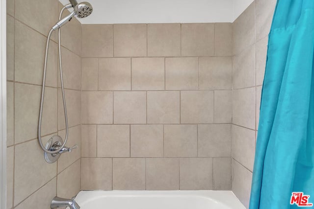 8823 S Wilton Place, Los Angeles, CA 90047 — photo 30 of 55
