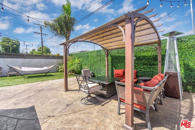 8823 S Wilton Place, Los Angeles, CA 90047 — photo 40 of 55