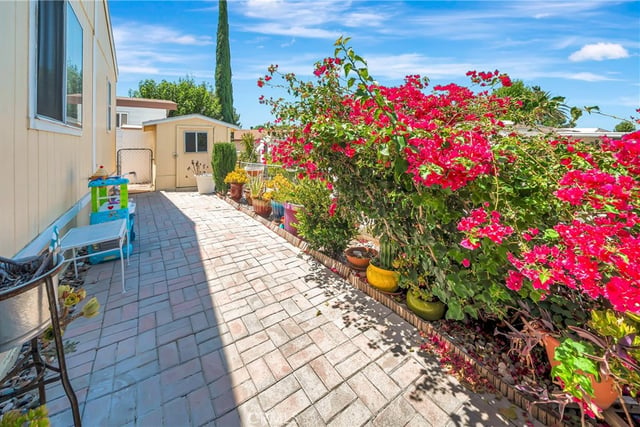 27361 Sierra hwy 23, Canyon Country, CA 91351 — photo 31 of 35