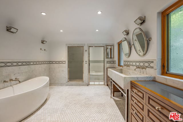 11159 La Maida Street, Los Angeles, CA 91601 — photo 21 of 28
