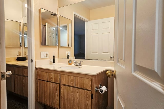 12864 Sycamore Village Dr., Norwalk, CA 90650 — photo 29 of 34