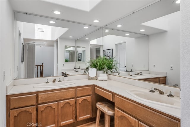 630 Wakefield Court 102, Long Beach, CA 90803 — photo 20 of 35