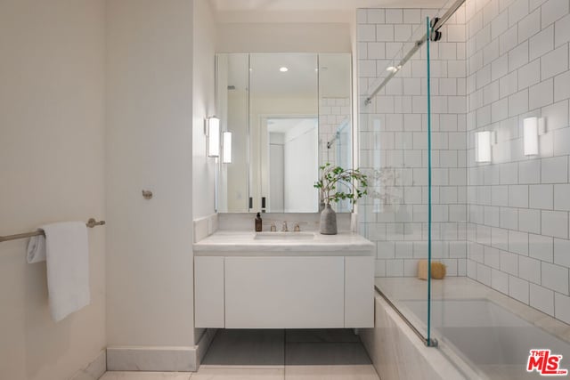 8420 W Sunset Boulevard 702, West Hollywood, CA 90069 — photo 15 of 36