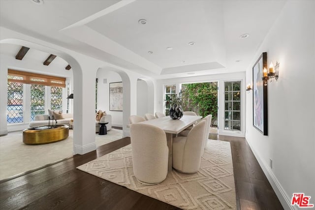 3171 Abington Drive, Los Angeles, CA 90210 — photo 8 of 58