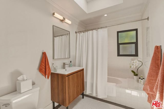 12319 Greene Avenue, Los Angeles, CA 90066 — photo 10 of 32