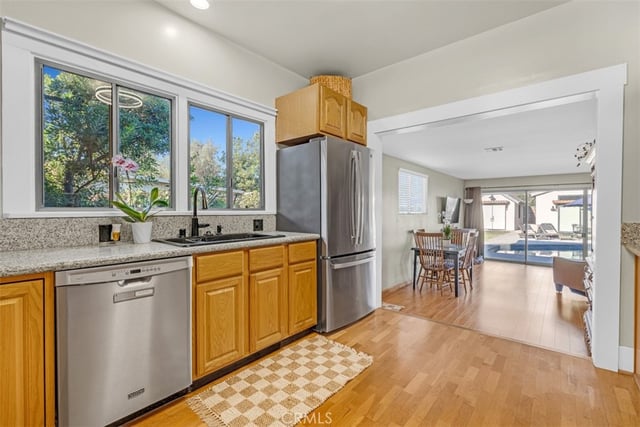 870 S Euclid Avenue, Pasadena, CA 91106 — photo 8 of 32