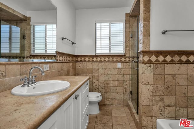 1021 12th Street 303, Santa Monica, CA 90403 — photo 14 of 25