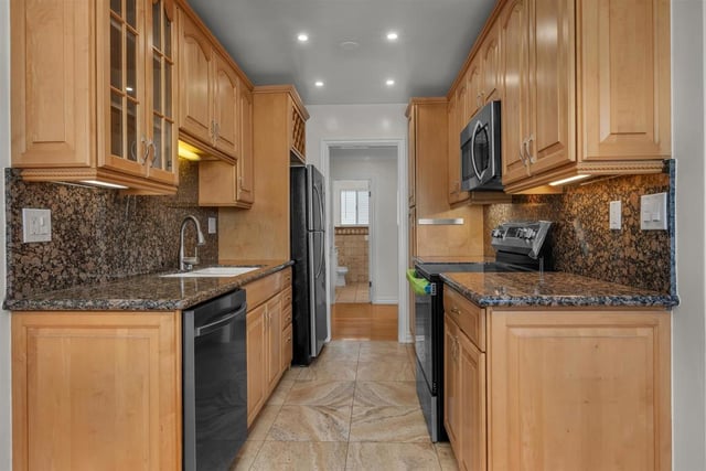 1021 12th Street 303, Santa Monica, CA 90403 — photo 18 of 25