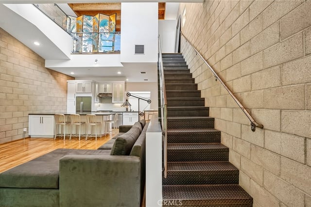 717 N Highland Avenue 21, Los Angeles, CA 90038 — photo 11 of 53