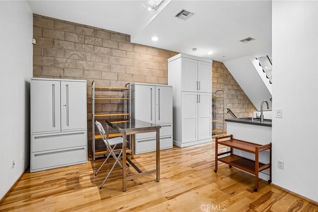 717 N Highland Avenue 21, Los Angeles, CA 90038 — photo 25 of 53